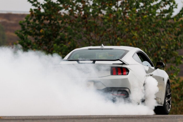 Megfizethető közúti versenyautót épített a Ford 8