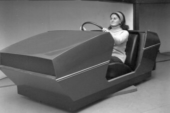 Így lett szenzációból mindennapos látvány a magyar női sofőr