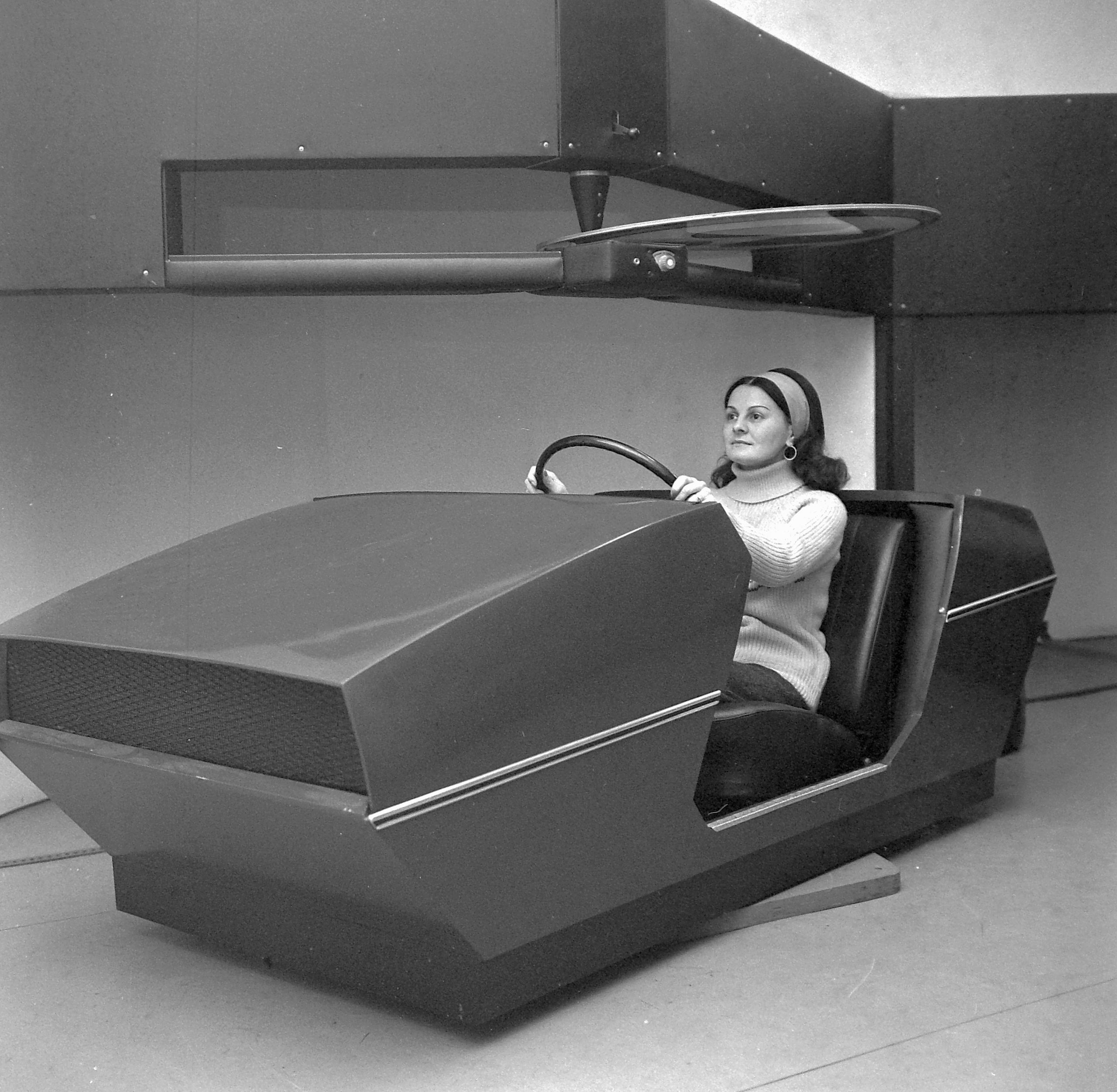 Így lett szenzációból mindennapos látvány a magyar női sofőr 14