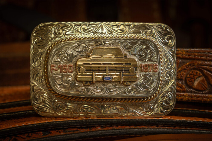 Új szintre emeli a csajozást ez az övcsat 1