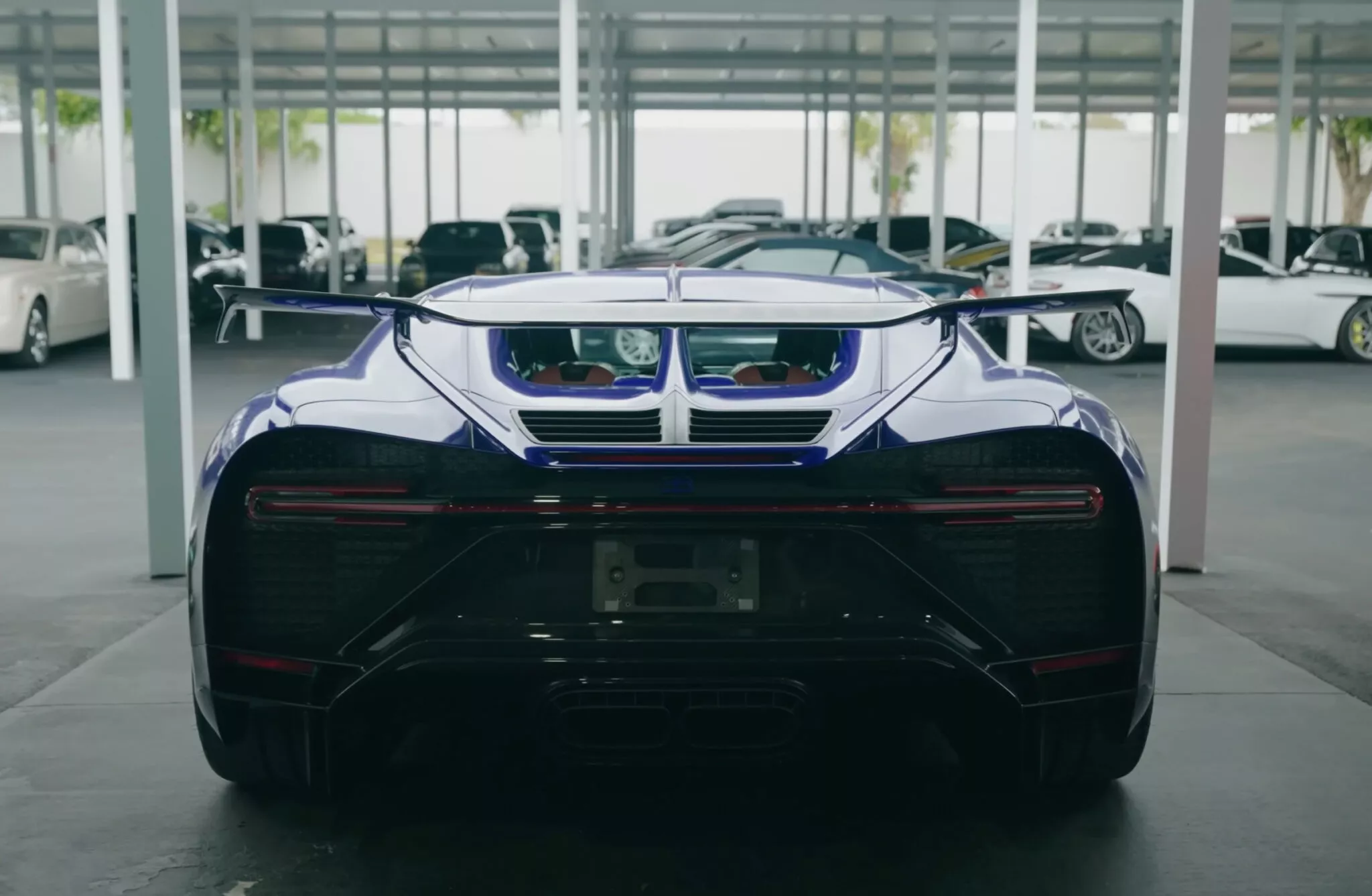 Csúnyán odaverték a milliárdos Bugattit 3