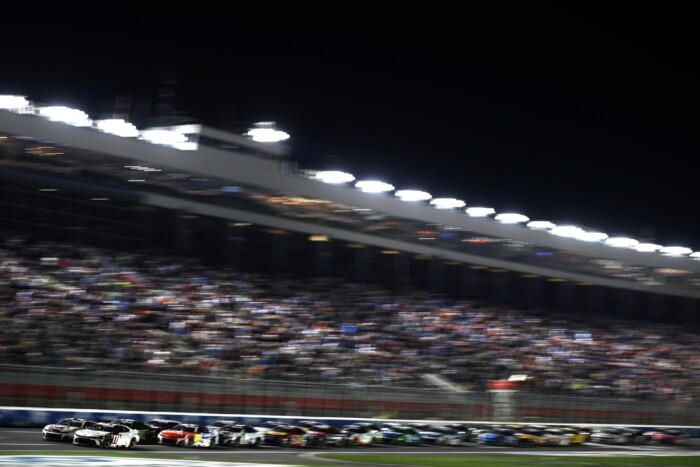 Törvény védi a panaszkodóktól a versenypályákat