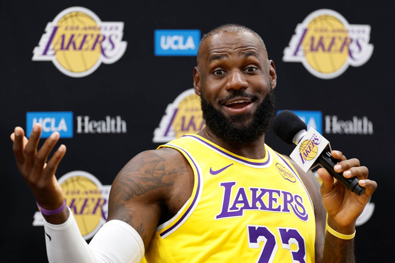 Los Angeles Lakers Media Day | Vezess | Vezess