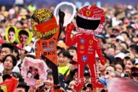 F1: Két nap alatt kétszer törte össze autóját a pilóta 1 F1: Két nap alatt kétszer törte össze autóját a pilóta 1