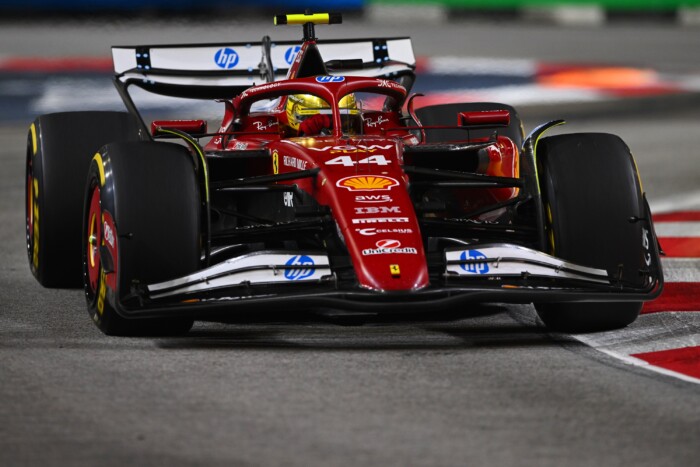 F1: Megbüntették Hamiltont a szingapúri futam után