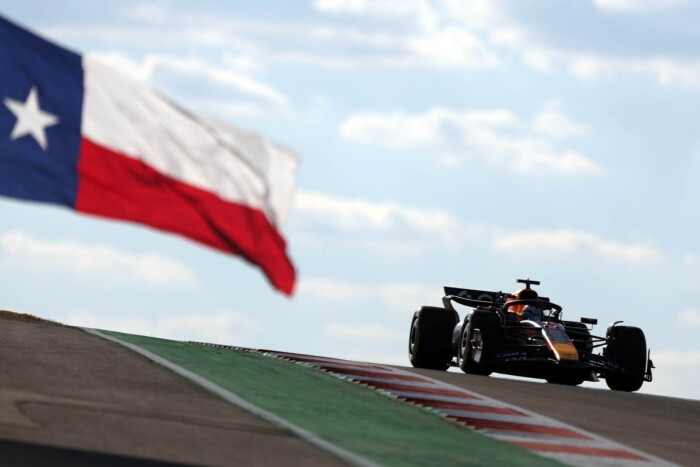 Verstappen megint odavágott a McLaren párosának