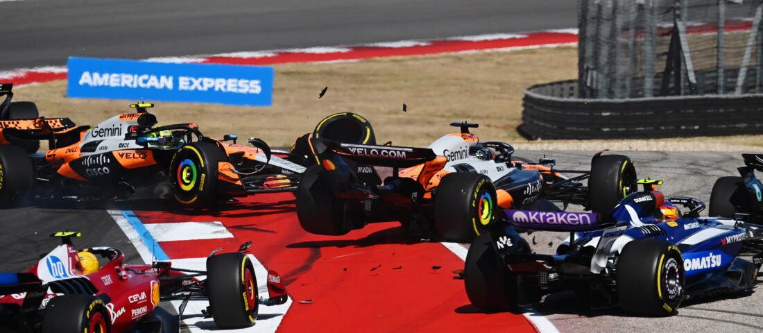 Dráma, ütköztek a McLarenek az F1-sprinten