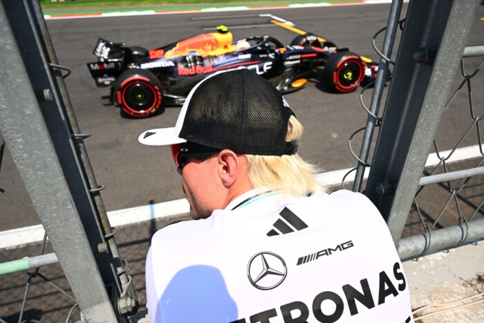 Az utolsó pillanatban fúrták ki az üléséből az F1-es győztest