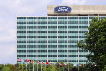 Lázadás tört ki a Fordnál, trágár üzenetek lepték el a képernyőket