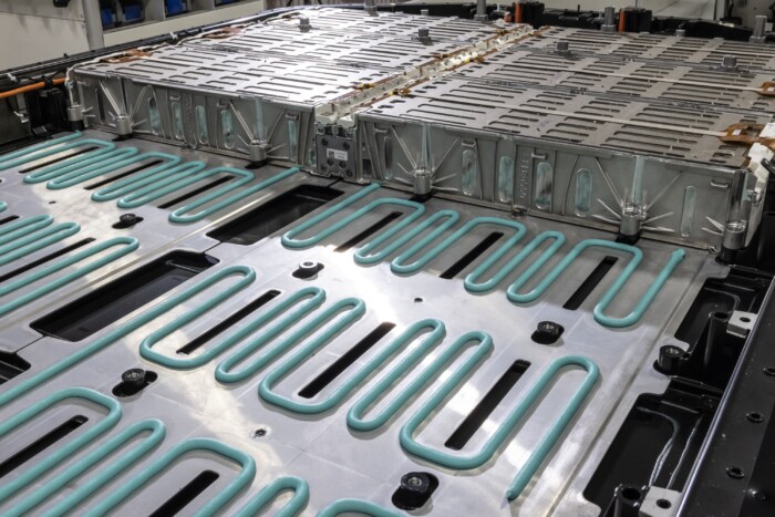 300-at megy négy utassal a Ferrari első villanyautója 8