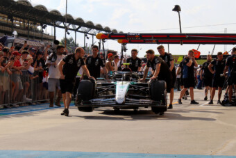 Keresztbe tett az FIA az F1-csapatoknak