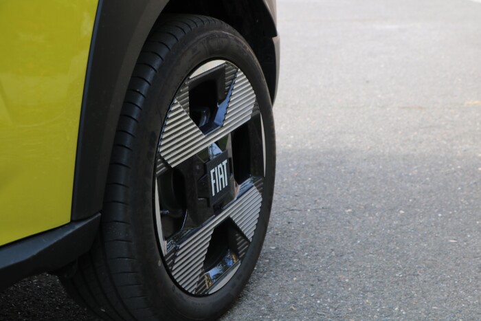 Olcsó villanyautó, ami színt visz az életedbe 18