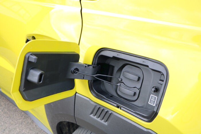 Olcsó villanyautó, ami színt visz az életedbe 19