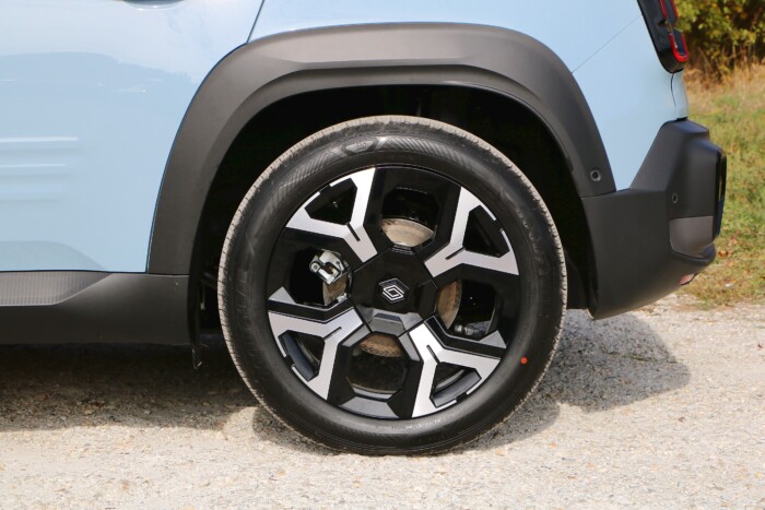 Gyász helyett öröm: ilyen egy vidám villanyautó 9 | Vezess Gyász helyett öröm: ilyen egy vidám villanyautó 9