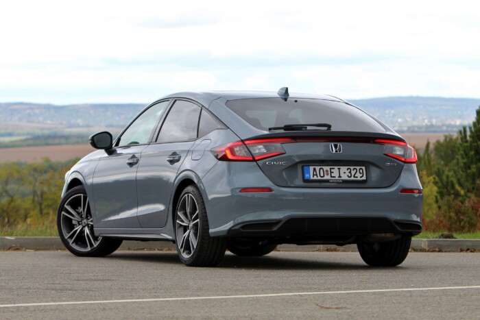 Csendes, kényelmes, de van egy bökkenő − itt az új Honda Civic 6