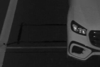 Kell autópálya-matrica éjszaka is? Lát egyáltalán a kamera itthon?