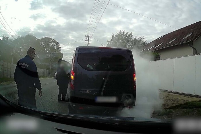 Így vadásznak civil autókból a budapesti rendőrök