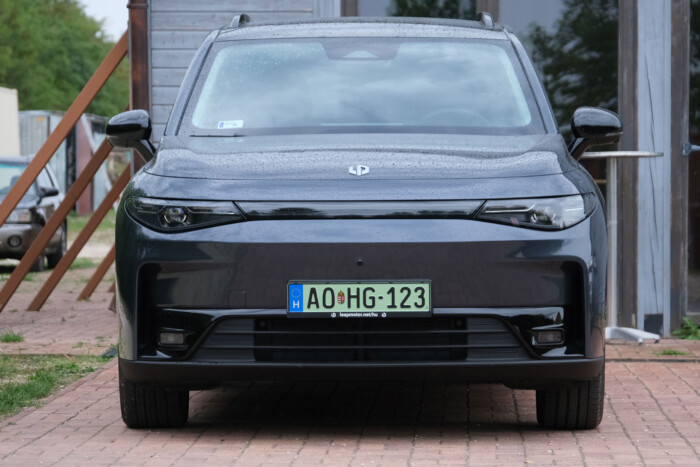 Ennél több lett volna ebben az autóban 16