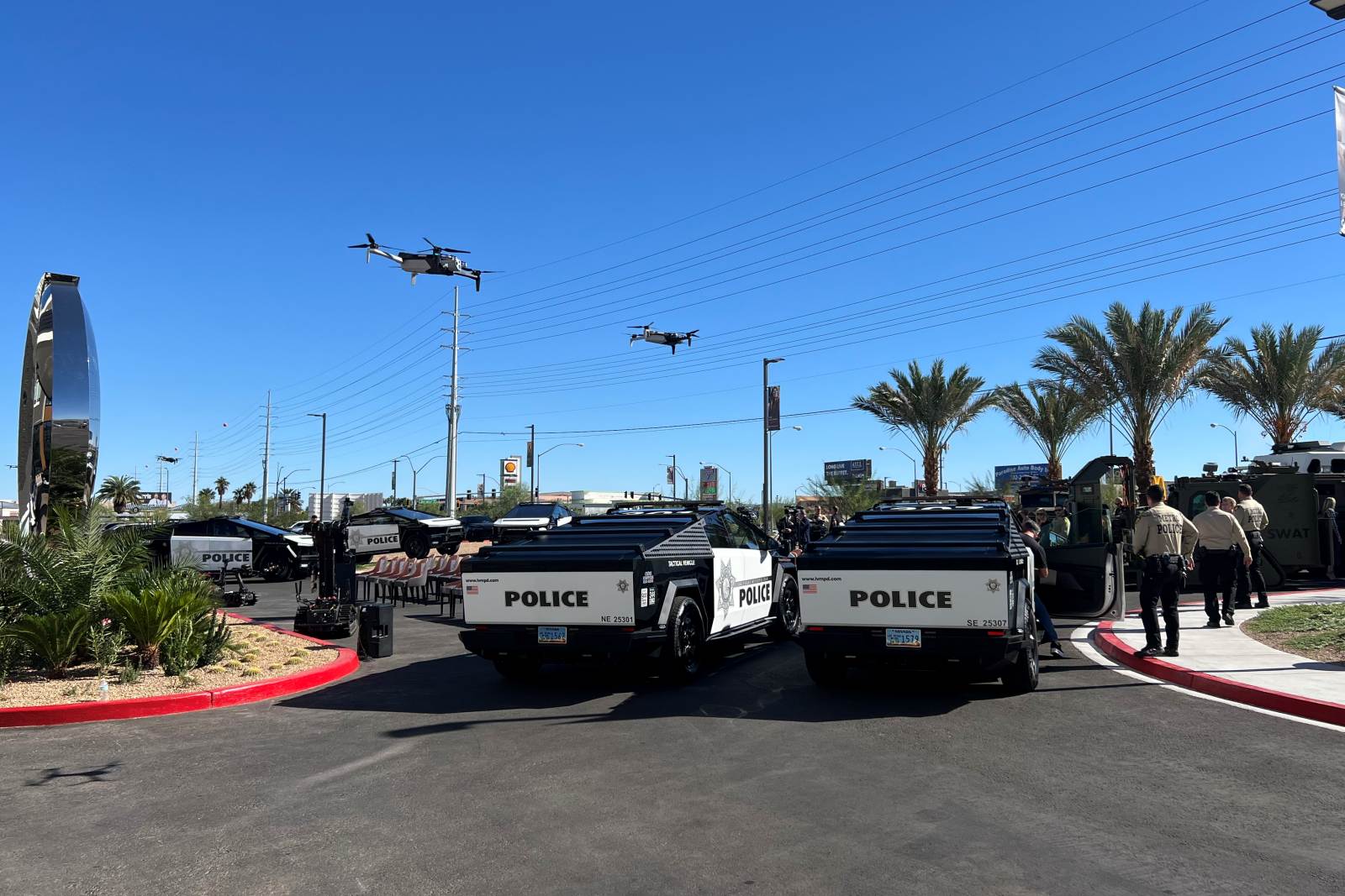 lvmpd_cybertruck_1 | Vezess | Vezess