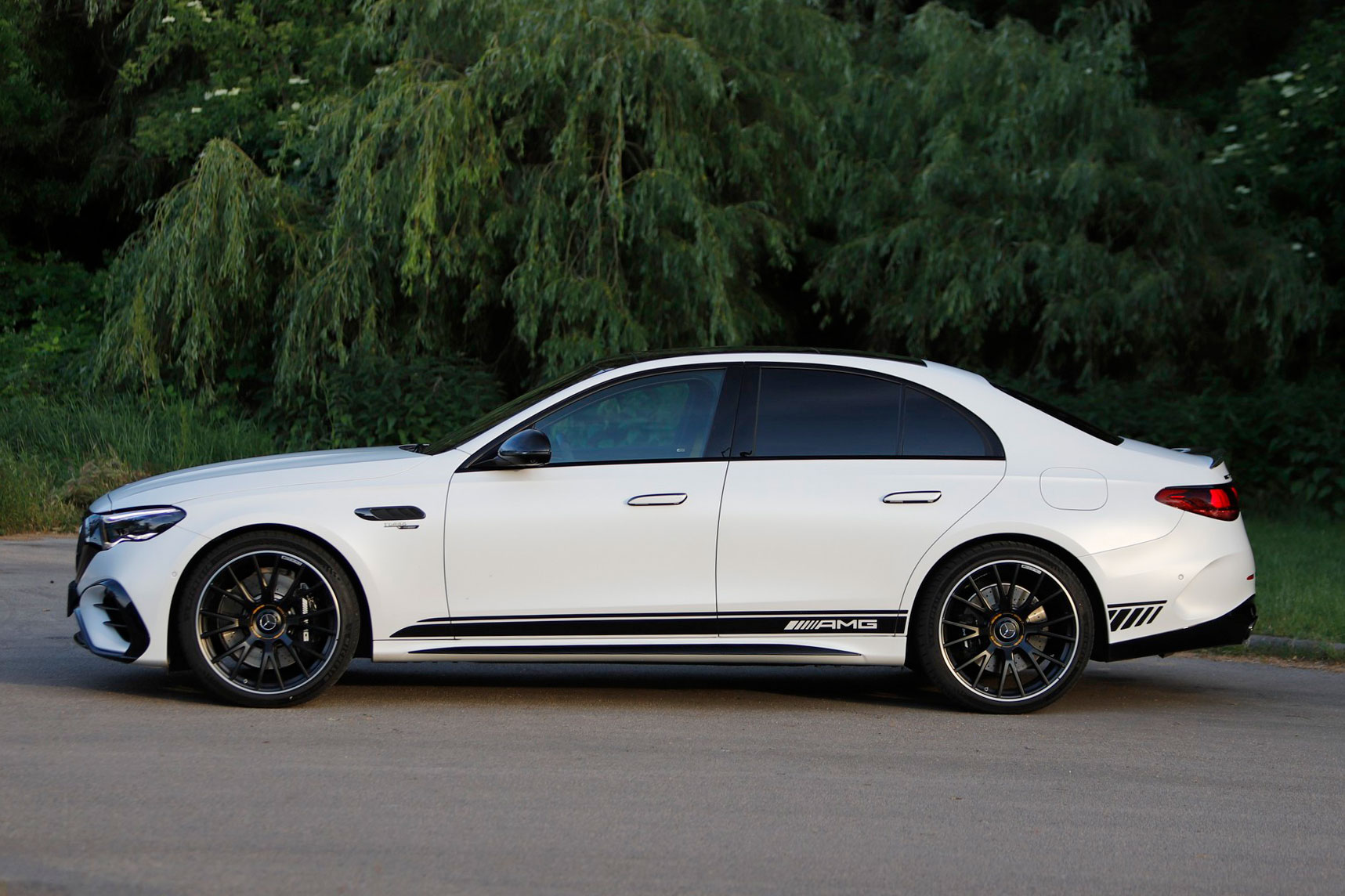 mercedes-benz-e53-amg-2025-teszt-04 | Vezess | Vezess