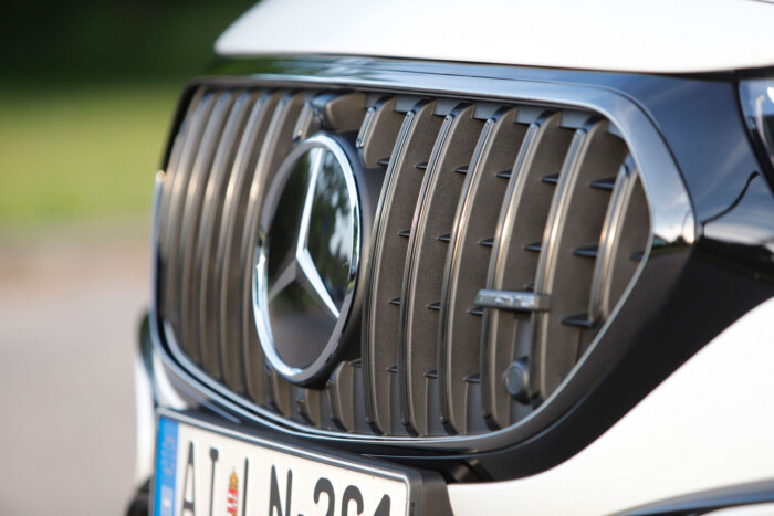 Ebben a Mercedesben mindent túltoltak 6 | Vezess Ebben a Mercedesben mindent túltoltak 6