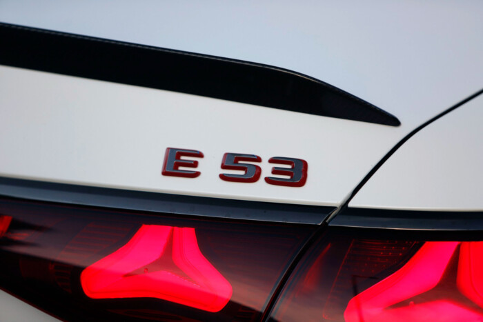 Ebben a Mercedesben mindent túltoltak 24 | Vezess Ebben a Mercedesben mindent túltoltak 24