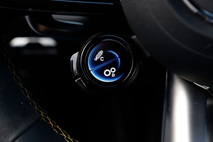 Ebben a Mercedesben mindent túltoltak 17 | Vezess Ebben a Mercedesben mindent túltoltak 17