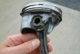 Sok magyar autós észrevétlenül gyilkolja a motorját – ez a rossz szokás a fő bűnös