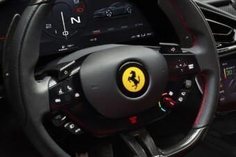 Bejelentették a villanyautót, bezuhant a Ferrari értéke