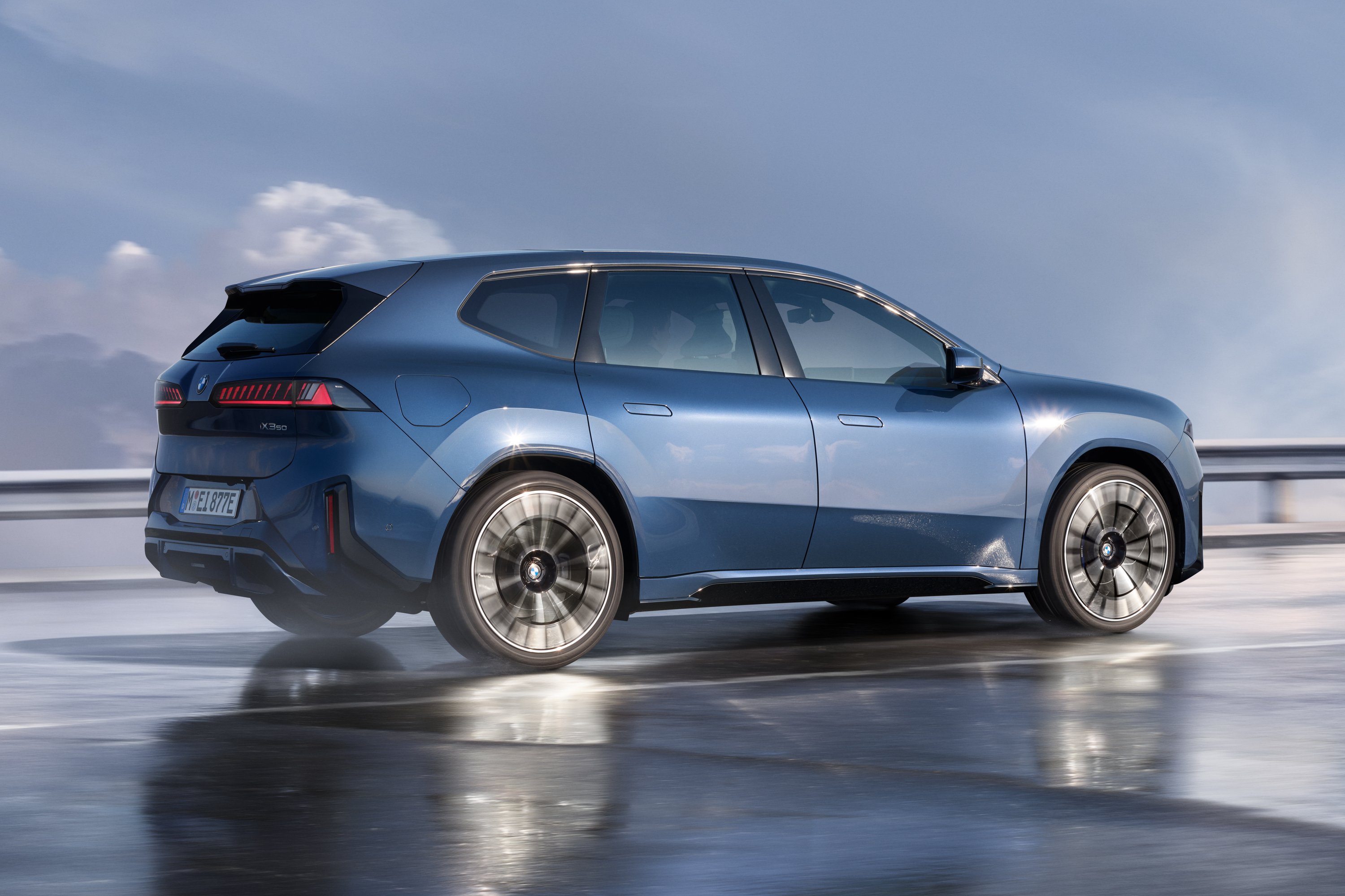 p90615626_highres_the-new-bmw-ix3-50-x | Vezess | Vezess