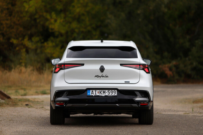 Őrült extrák a Renault csúcsmodelljében 22