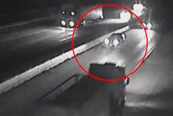 Ijesztő videó a rendőrségtől, ezt tette egy 77 éves sofőr az M0-son