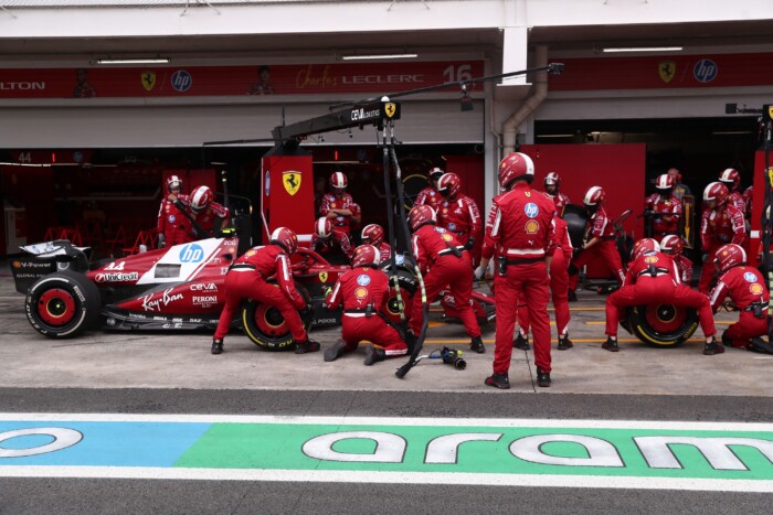 Verstappen a bokszból is dobogós, McLarent vert Brazíliában 9