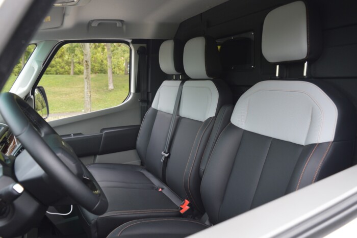 Nemcsak a megjelenése szokatlan ennek a furgonnak 7 | Vezess Nemcsak a megjelenése szokatlan ennek a furgonnak 7