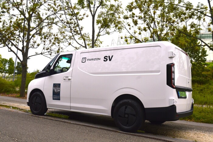 Nemcsak a megjelenése szokatlan ennek a furgonnak 12 | Vezess Nemcsak a megjelenése szokatlan ennek a furgonnak 12