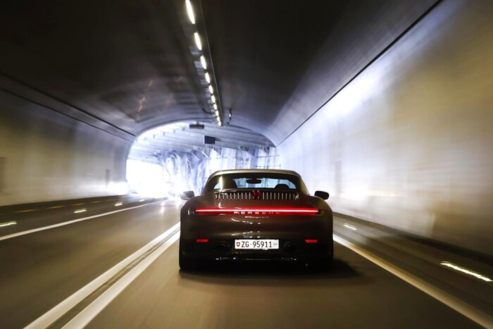 Alagutakban aktív, üvöltő üzemmódot tervez a Porsche