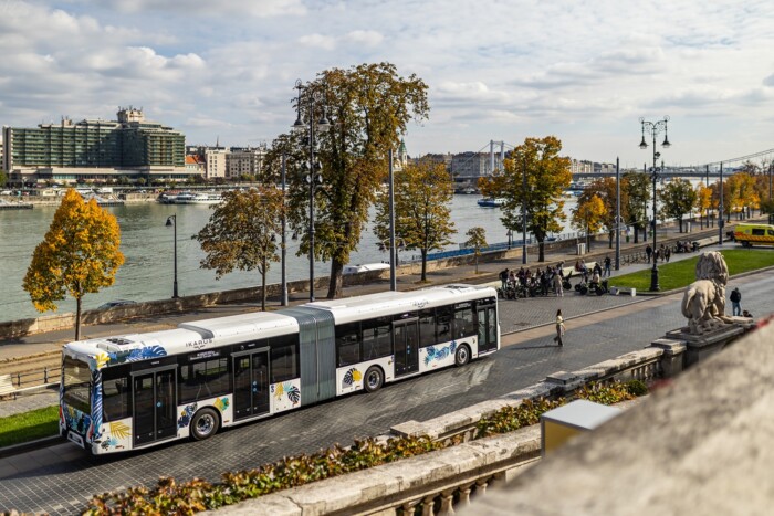 Visszatér a csuklósok királya, itt vannak az új Ikarus titkai 9 | Vezess Visszatér a csuklósok királya, itt vannak az új Ikarus titkai 9