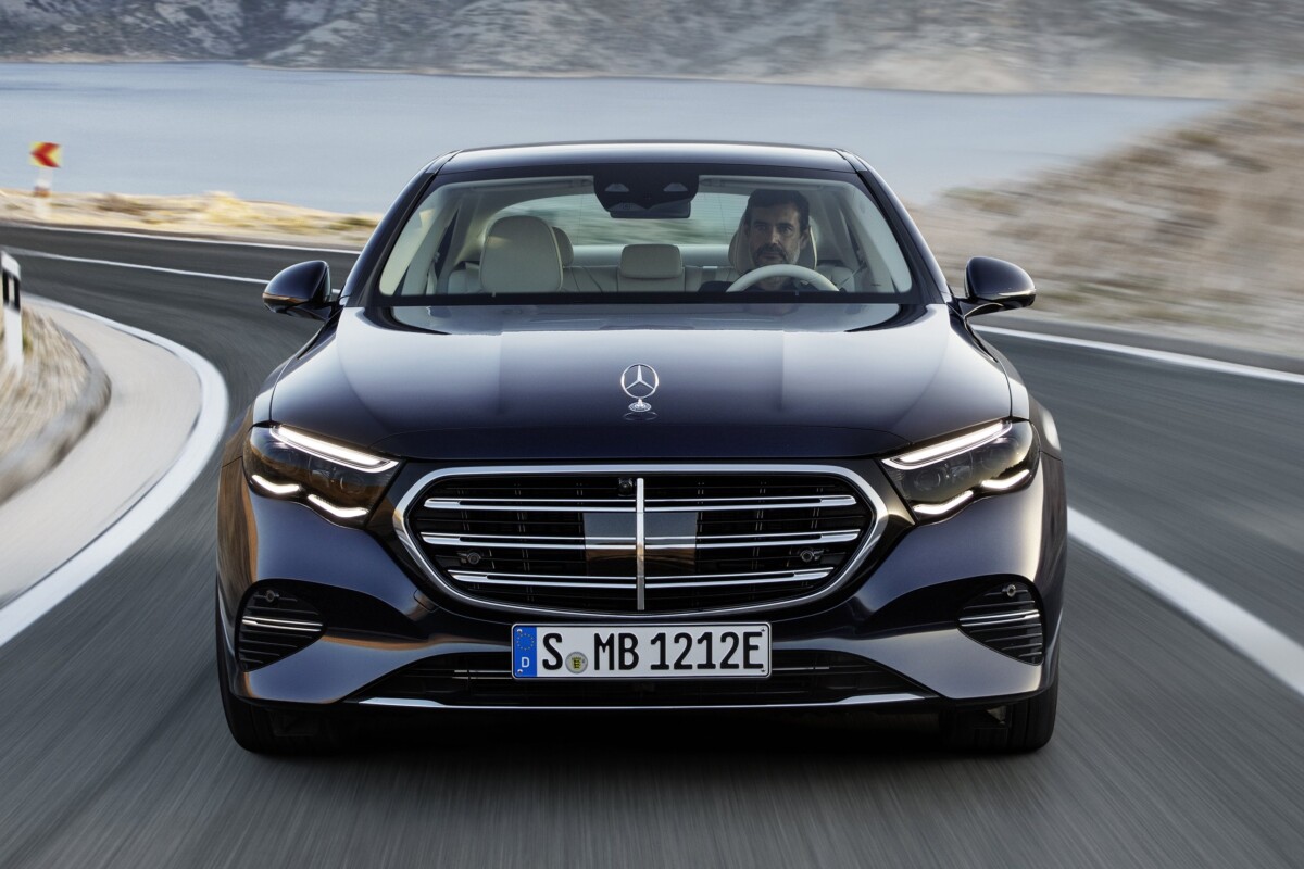 Eltűnik a Mercedes-Benz büszke csillaga, de vajon miért?