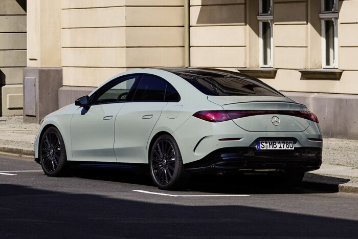 Új hibrid a Mercedestől 6