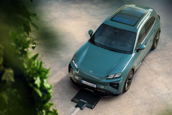 Megérkezett minden idők legerősebb Porschéja 6