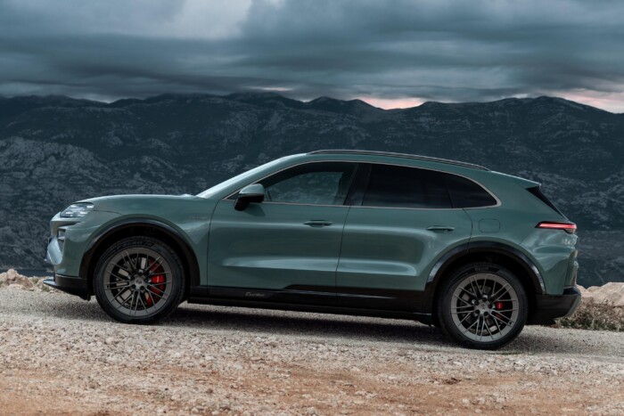 Megérkezett minden idők legerősebb Porschéja 7