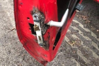 14 sírva röhögős fotó a tákolás kénköves poklából