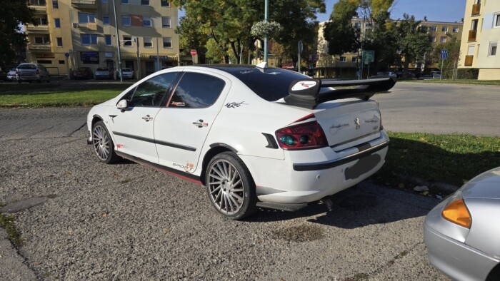 Belobban az agyad ettől a hazai, tuningolt Peugeot-tól, poroltó legyen kéznél 1