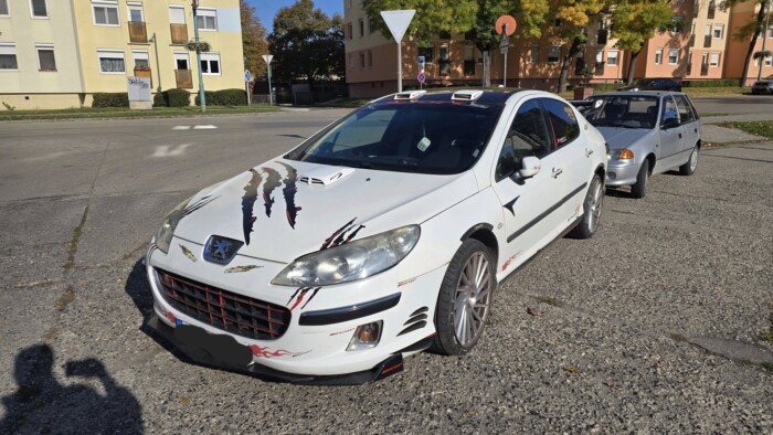 Belobban az agyad ettől a hazai, tuningolt Peugeot-tól, poroltó legyen kéznél 2