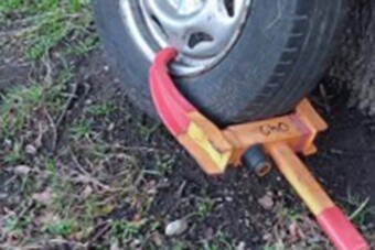 Nem semmi, hogyan szabadult meg a kerékbilincstől egy óbudai autós