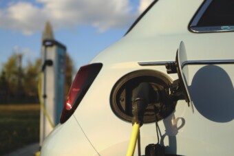 Érdekes villanyautó végzett az autópályás fogyasztási lista élén