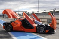 Fényezése miatt balesetveszélyes ez az autó 1 Fényezése miatt balesetveszélyes ez az autó 1