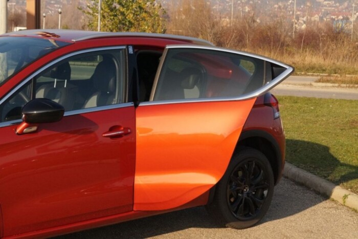 Ez a valódi ok, ami miatt nem megy le teljesen a hátsó ablak 4 | Vezess Ez a valódi ok, ami miatt nem megy le teljesen a hátsó ablak 4