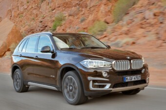 Rácsukta az ujjára a BMW ajtaját, egy vagyont kap