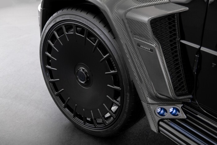 Százmilliókért teljesen megbolondítják ezt a luxussárdagasztót 6 | Vezess Százmilliókért teljesen megbolondítják ezt a luxussárdagasztót 6